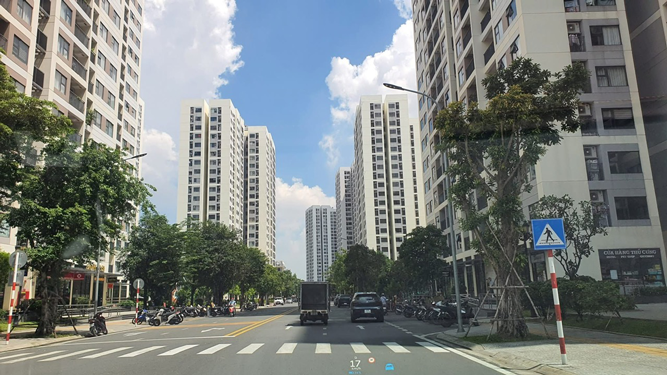 Dòng vốn đầu tư bất động sản dịch chuyển vào Nam- Ảnh 1.