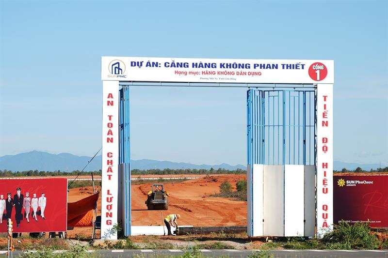 Đang huy động máy móc thi công sân bay 4.000 tỷ đồng do Sun Group đầu tư tại tại tỉnh rộng nhất Việt Nam, khu vực từng 